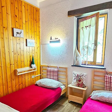 Casa Cascata Weekend Romantico E Vacanze Relax Nelle Orobie Ferienhaus Branzi
